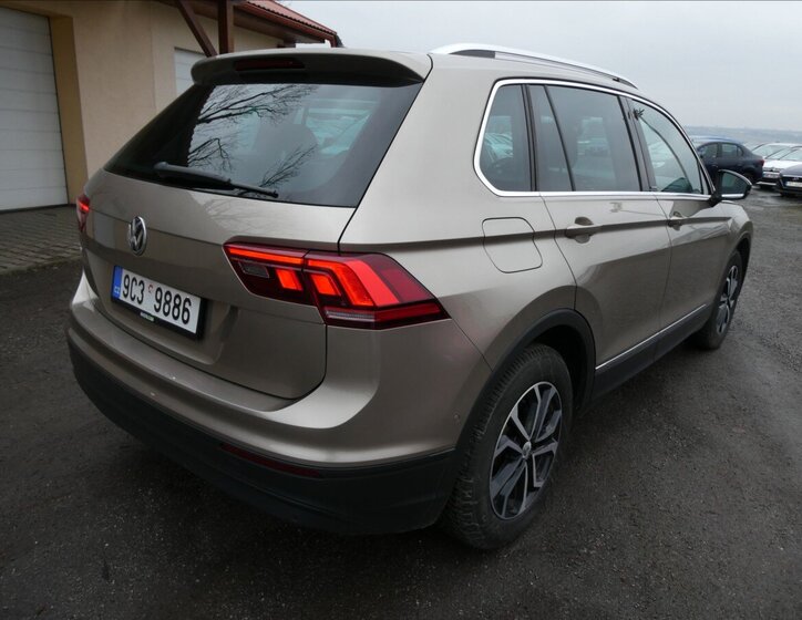 Volkswagen Tiguan SUV / Terénní 2,0 l 110 kw