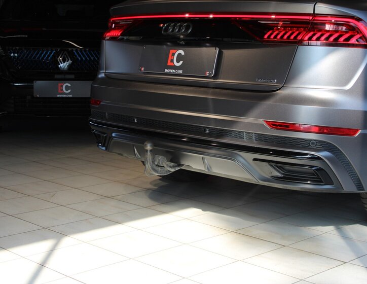 Audi Q8 SUV 3,0 l 210 kw