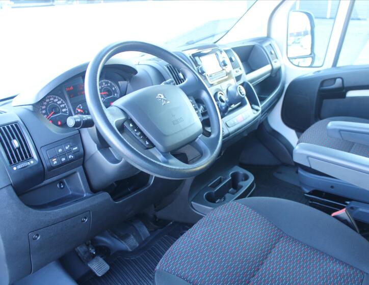 Peugeot Boxer 11