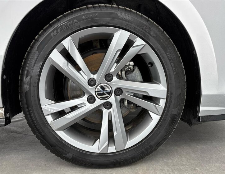 Volkswagen Golf Kombi 1,5 l 110 kw