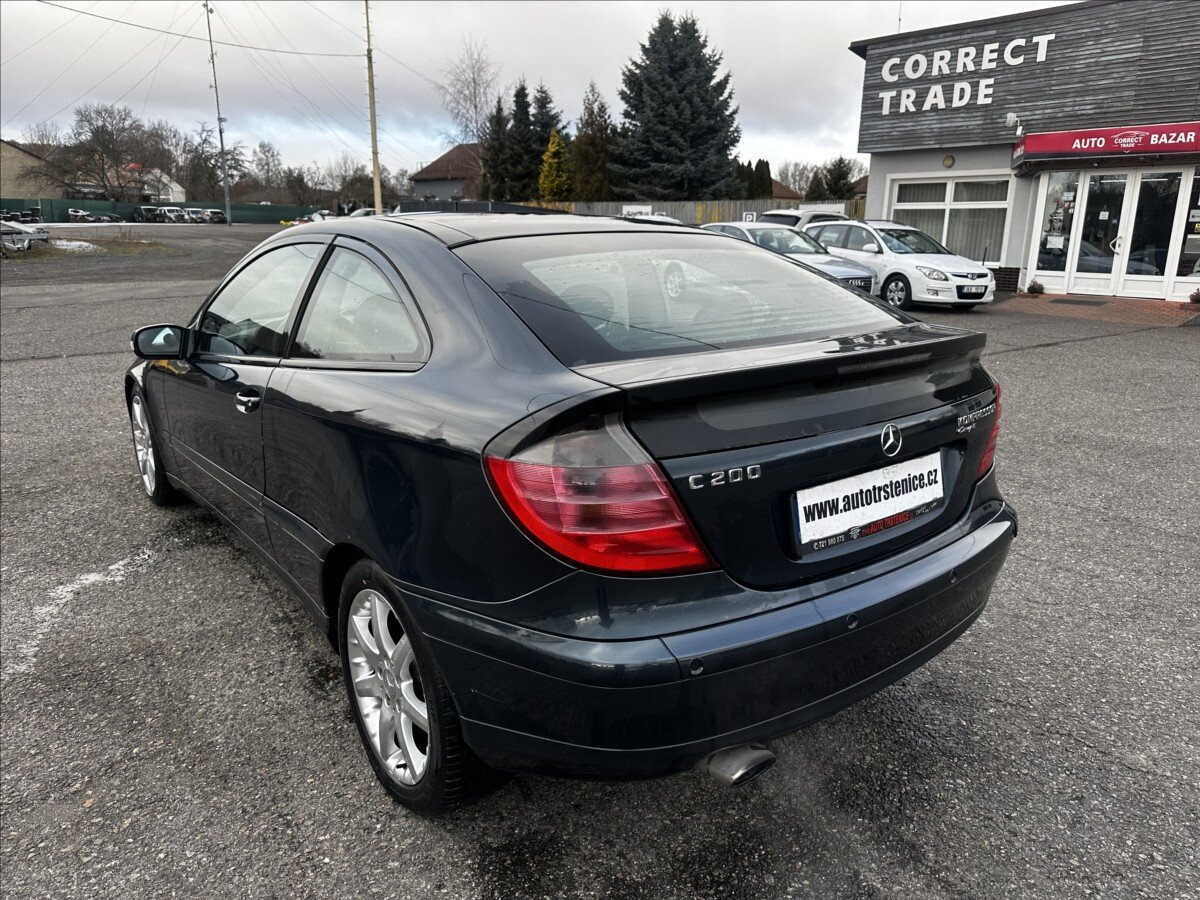 Mercedes-Benz Třídy C Kupé 2,0 l 120 kw
