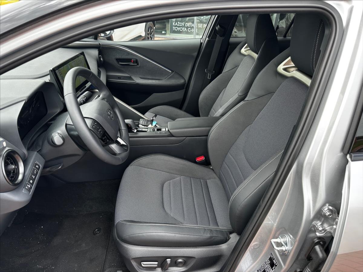 Toyota C-HR Hatchback 2,0 l 111 kw