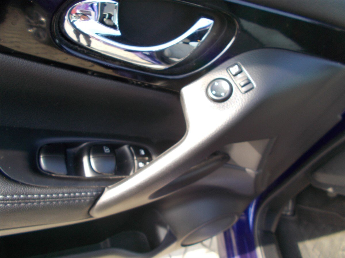 Nissan Qashqai SUV / Terénní 1,6 l 120 kw