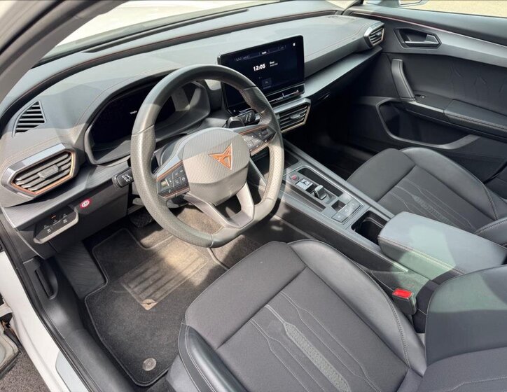 Cupra Formentor SUV / Terénní 2,0 l 110 kw