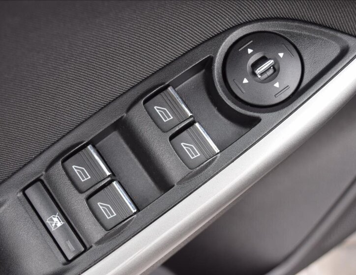 Ford Focus Kombi 998,0 92 kw