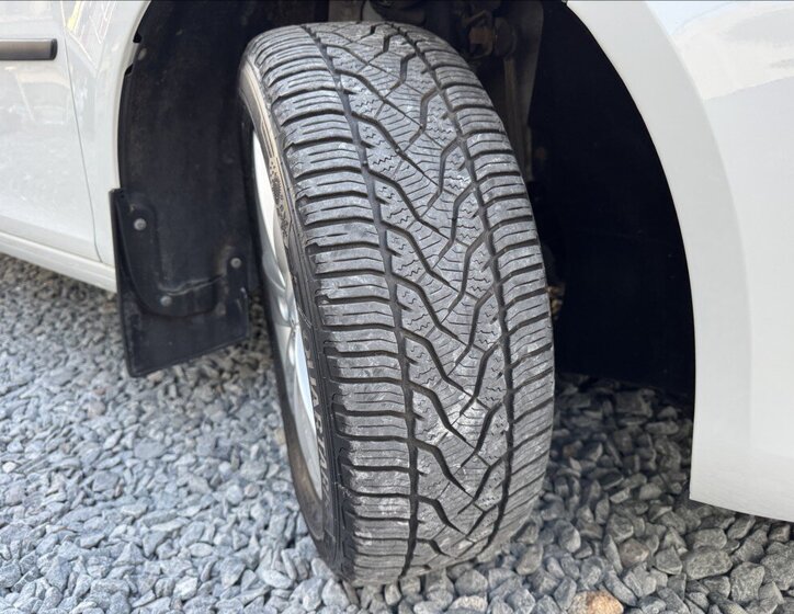 Škoda Roomster Kombi 1,2 l 63 kw