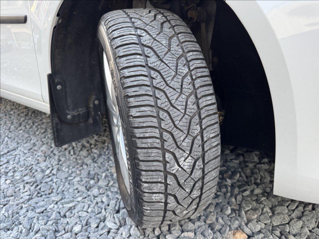 Škoda Roomster Kombi 1,2 l 63 kw