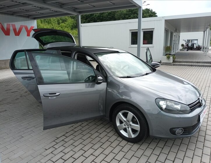 Volkswagen Golf Hatchback 1,2 l 63 kw