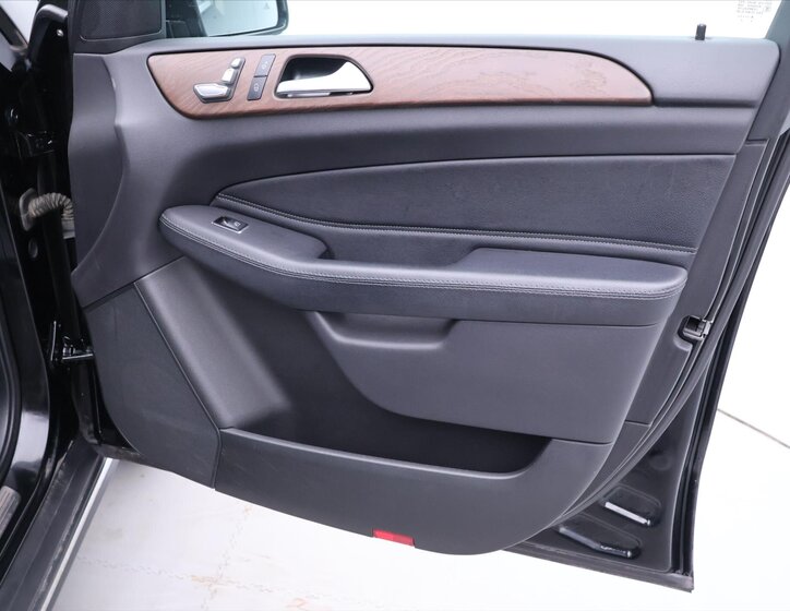 Mercedes-Benz GLE SUV / Terénní 3,0 l 190 kw