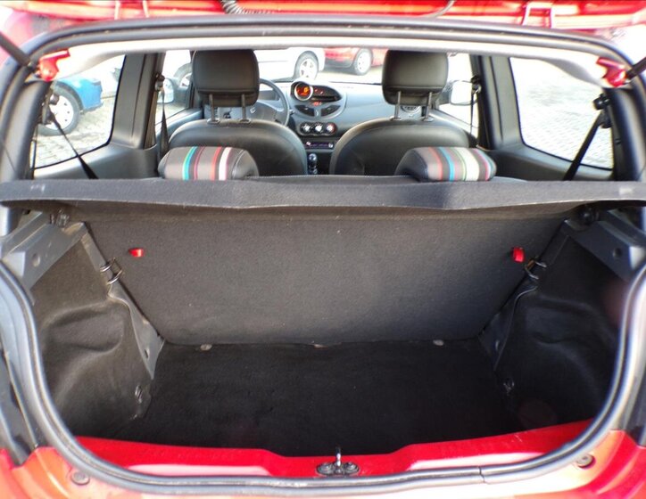 Renault Twingo Hatchback 1,1 l 55 kw