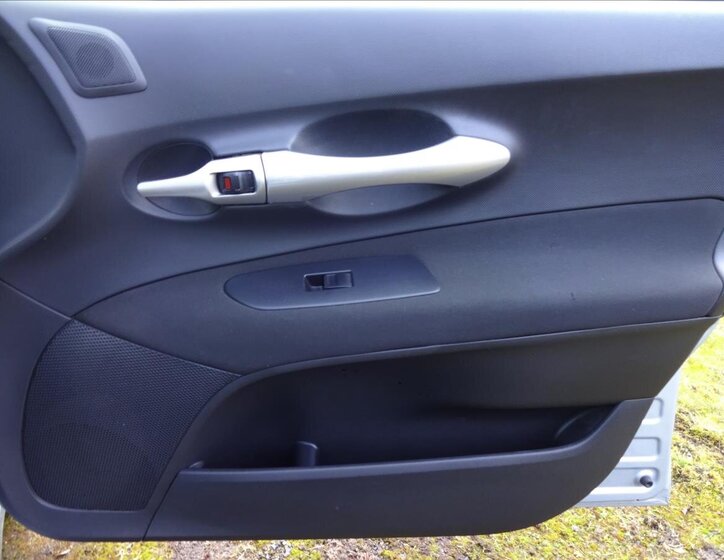 Toyota Auris Hatchback 1,3 l 74 kw