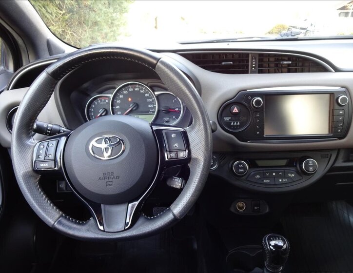 Toyota Yaris Kombi 1,3 l 73 kw