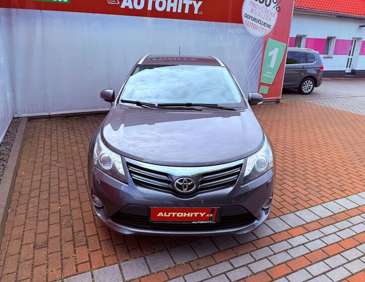 Toyota Avensis 2