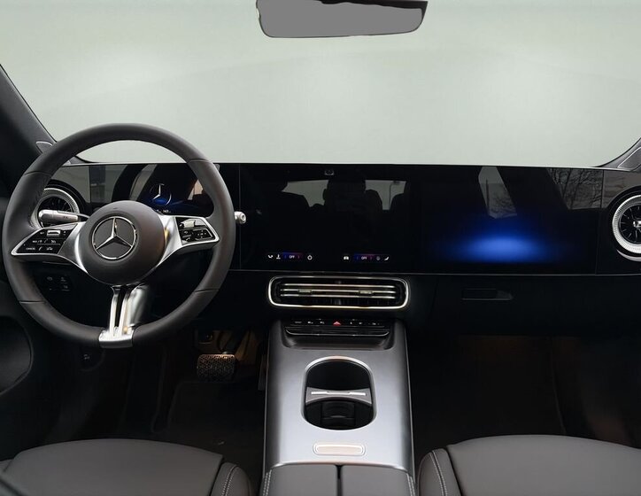 Mercedes-Benz CLA Sedan / Limuzína 1,3 l 120 kw