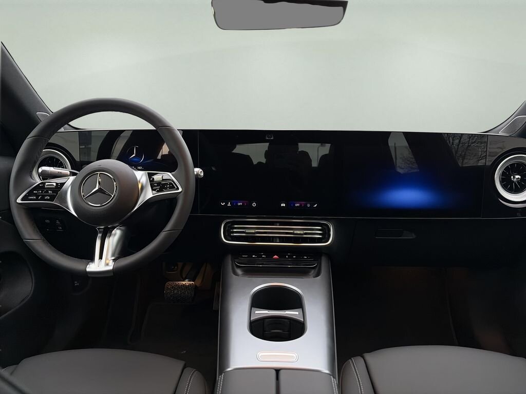 Mercedes-Benz CLA Sedan / Limuzína 1,3 l 120 kw