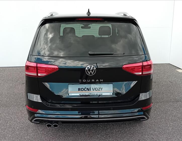 Volkswagen Touran 8