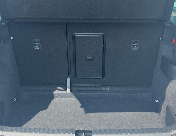 Škoda Karoq SUV / Terénní 1,5 l 110 kw