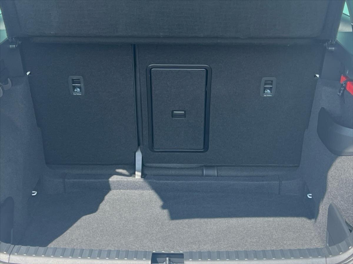 Škoda Karoq SUV / Terénní 1,5 l 110 kw