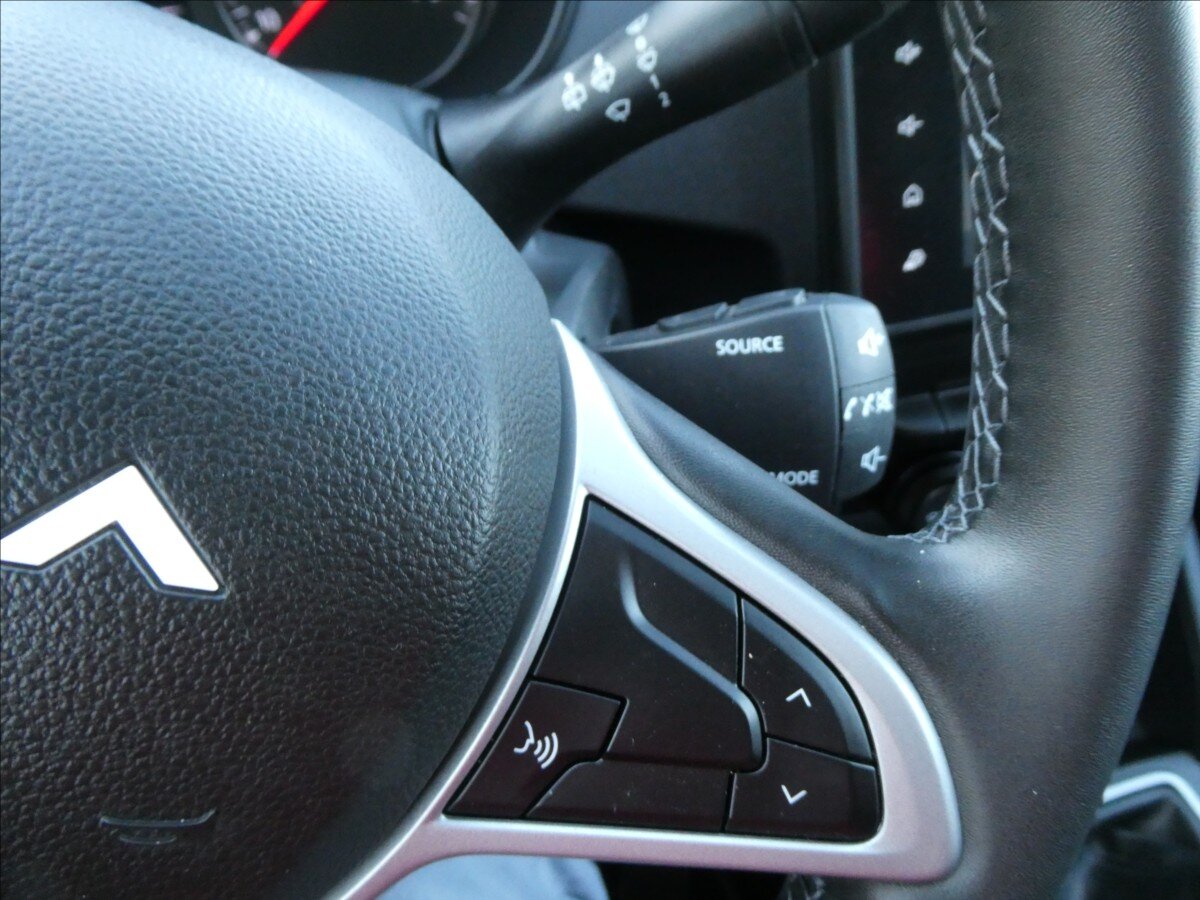 Dacia Duster SUV 999,0 67 kw