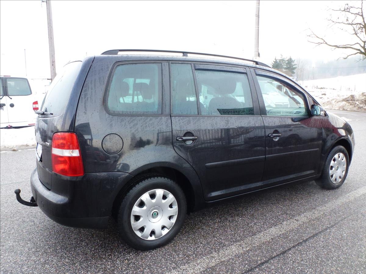 Volkswagen Touran Kombi 2,0 l 100 kw
