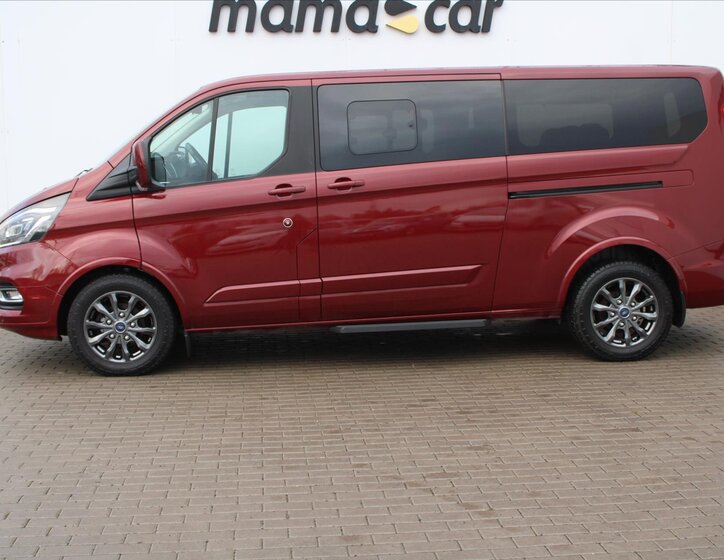 Ford Tourneo Custom 4