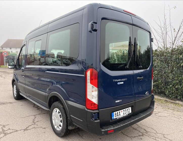Ford Transit 8