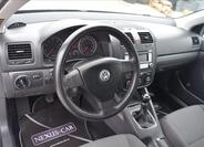 Volkswagen Golf 16