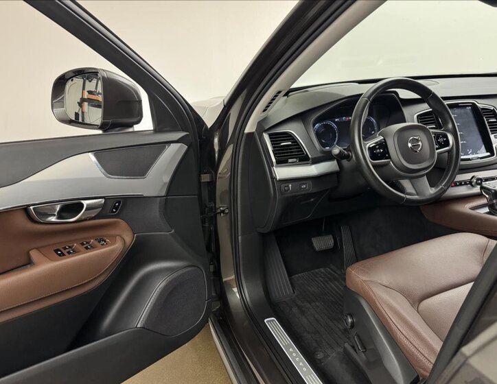 Volvo XC90 34