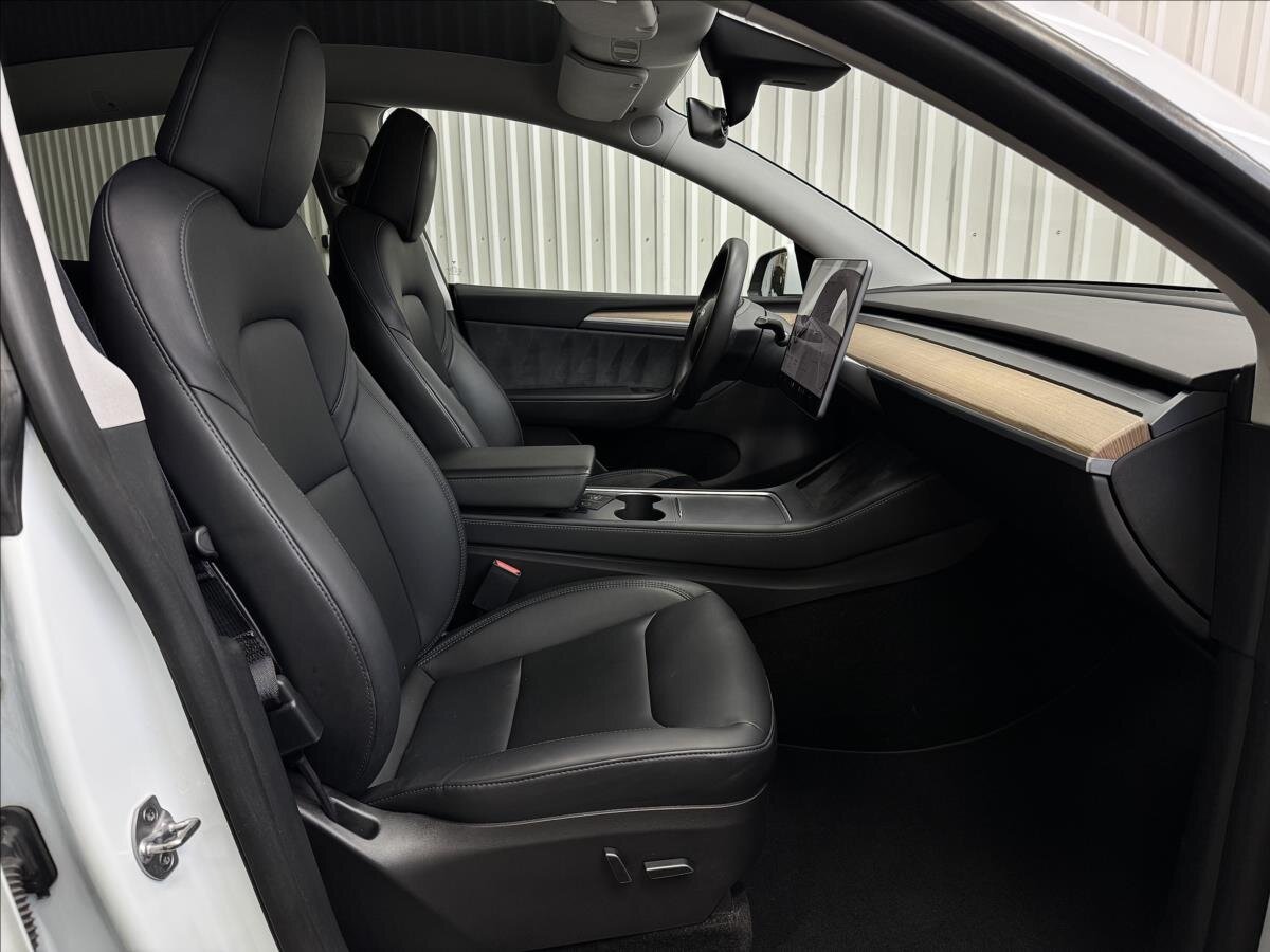 Tesla Model Y SUV 0,0 378 kw