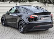 Tesla Model Y 5
