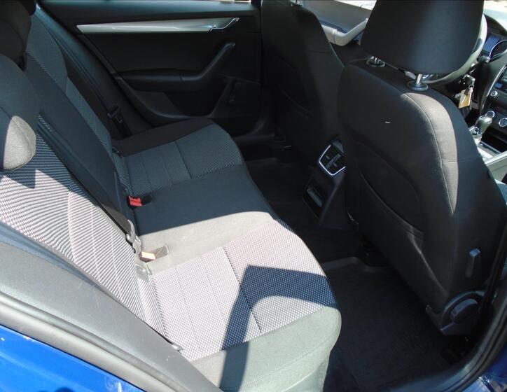 Škoda Octavia 16
