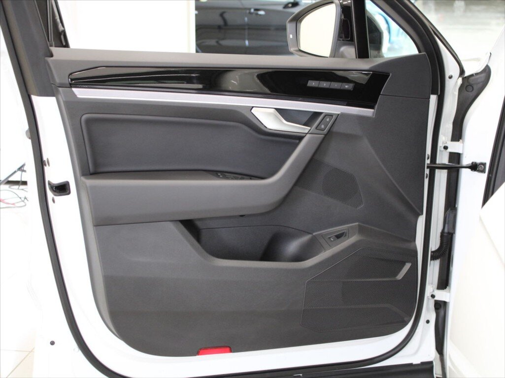 Volkswagen Touareg SUV / Terénní 3,0 l 210 kw