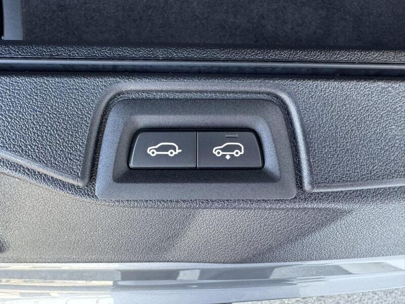 BMW X7 SUV / Terénní 3,0 l 250 kw