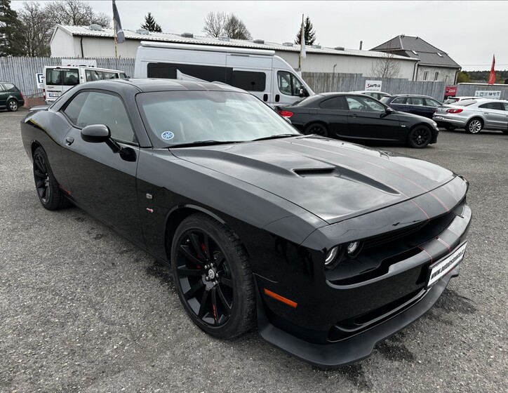 Dodge Challenger 7