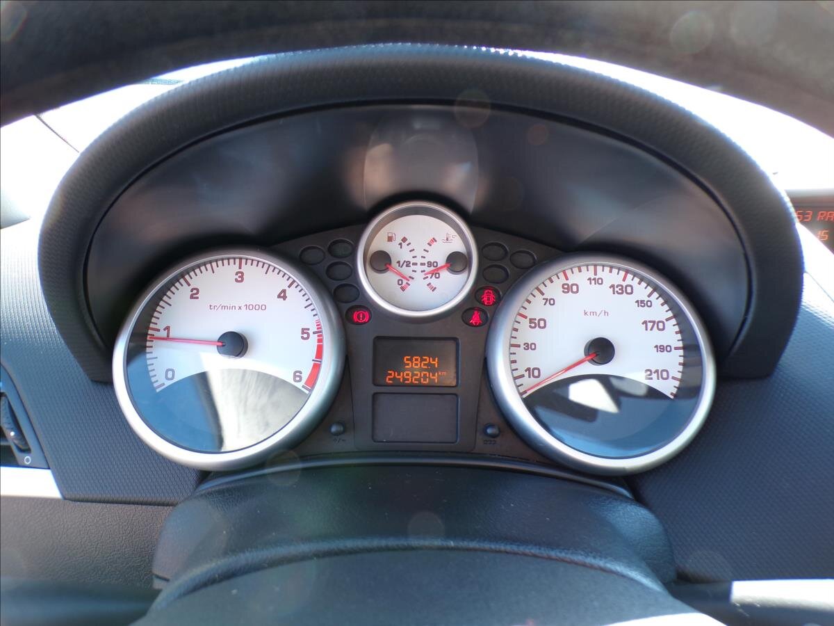 Peugeot 207 Hatchback 1,4 l 50 kw