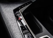 Peugeot 5008 SUV 1,2 l 0