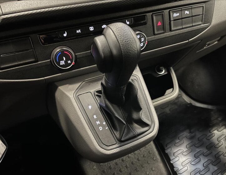 Volkswagen Transporter 13