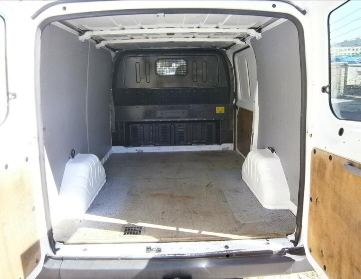 Ford Transit 9