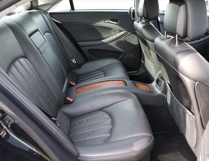 Mercedes-Benz CLS Sedan 3,5 l 215 kw