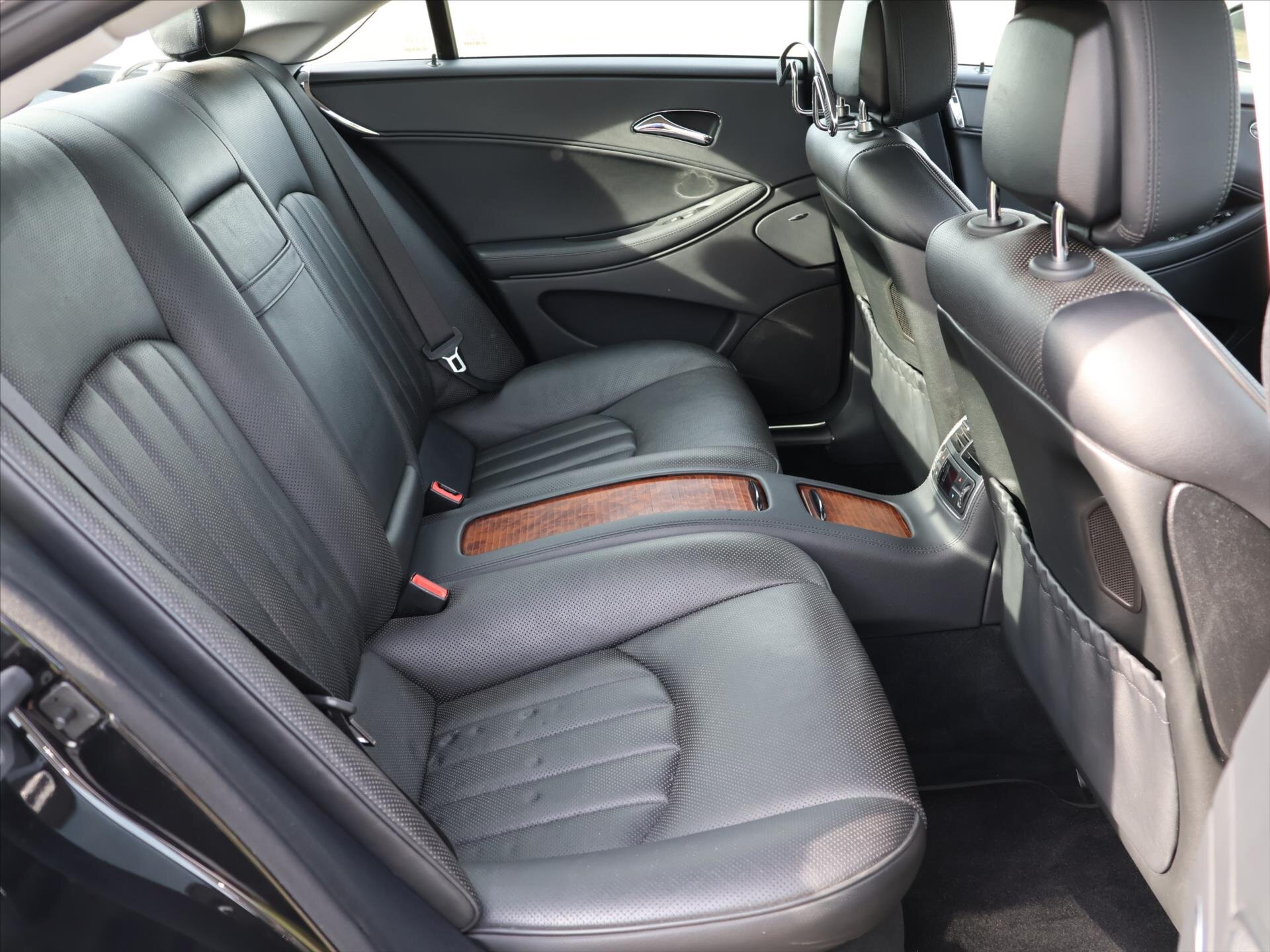 Mercedes-Benz CLS Sedan 3,5 l 215 kw