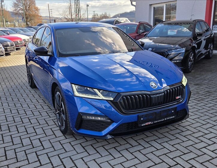 Škoda Octavia Sedan / Limuzína 2,0 l 180 kw