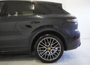 Porsche Cayenne SUV 2,9 l 250 kw