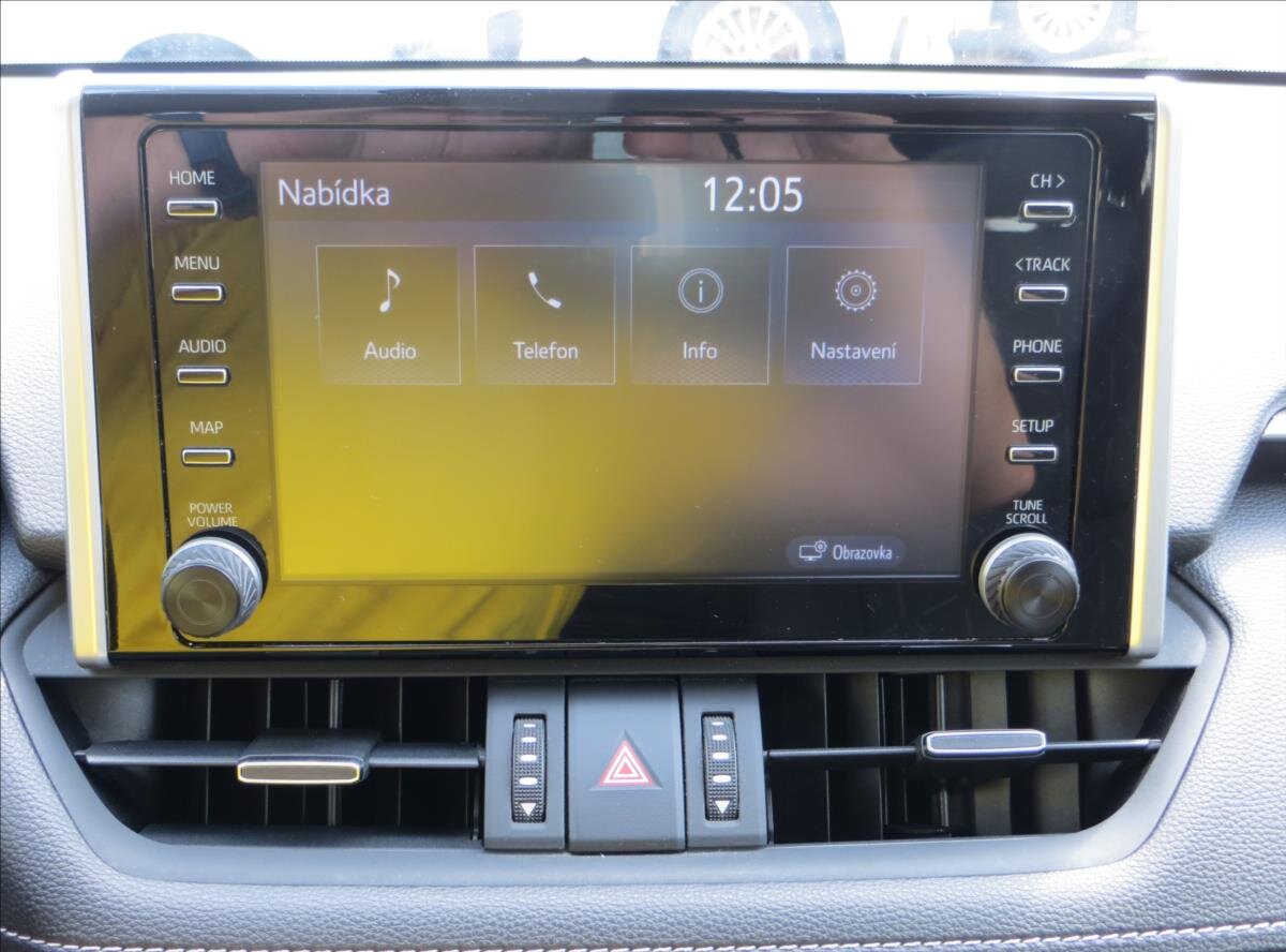 Toyota RAV4 SUV / Terénní 2,5 l 131 kw