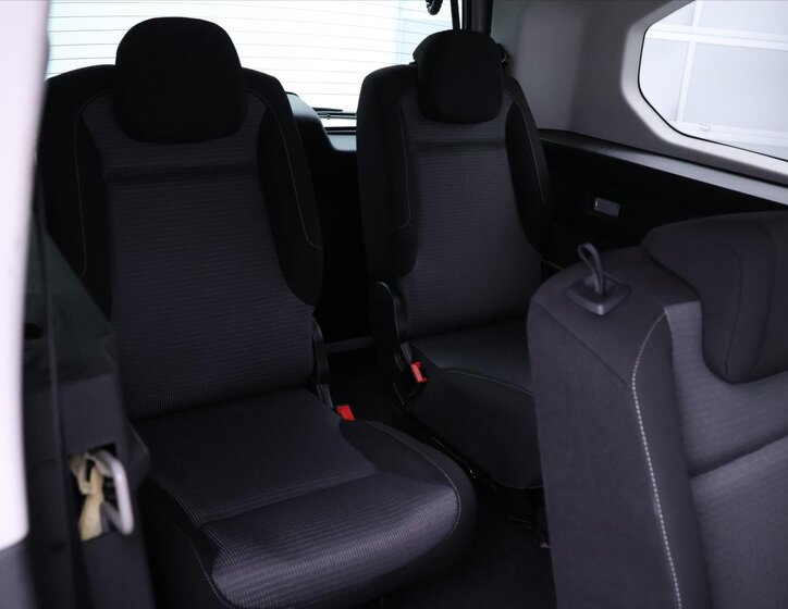 Toyota ProAce City Verso MPV 1,2 l 81 kw
