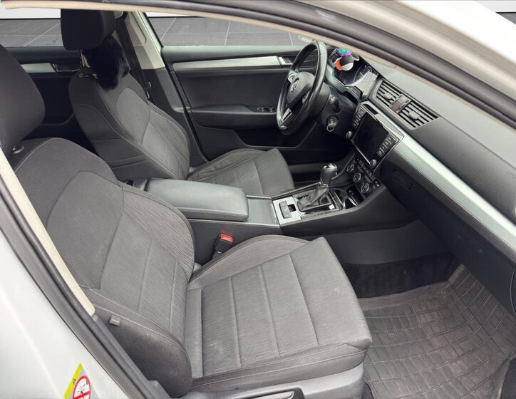 Škoda Superb Sedan / Limuzína 2,0 l 110 kw