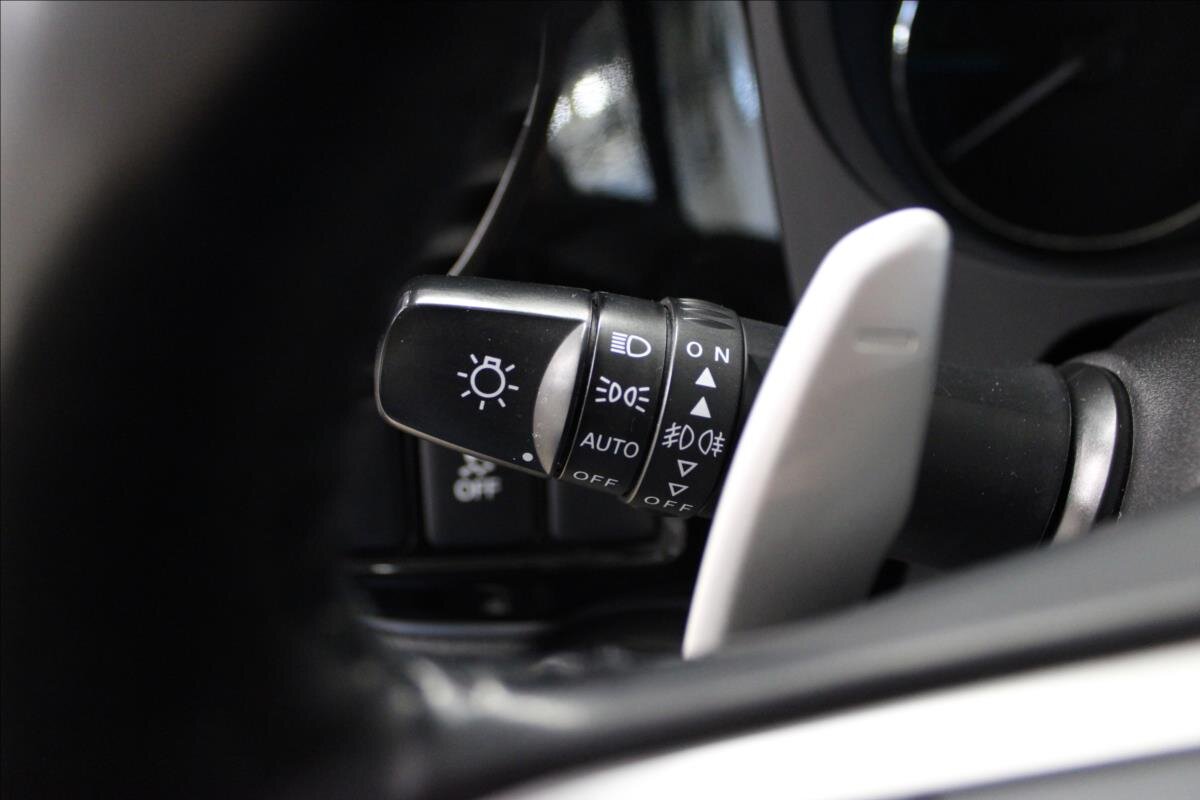 Mitsubishi Outlander SUV / Terénní 2,0 l 89 kw