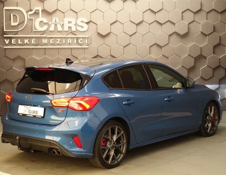 Ford Focus 5