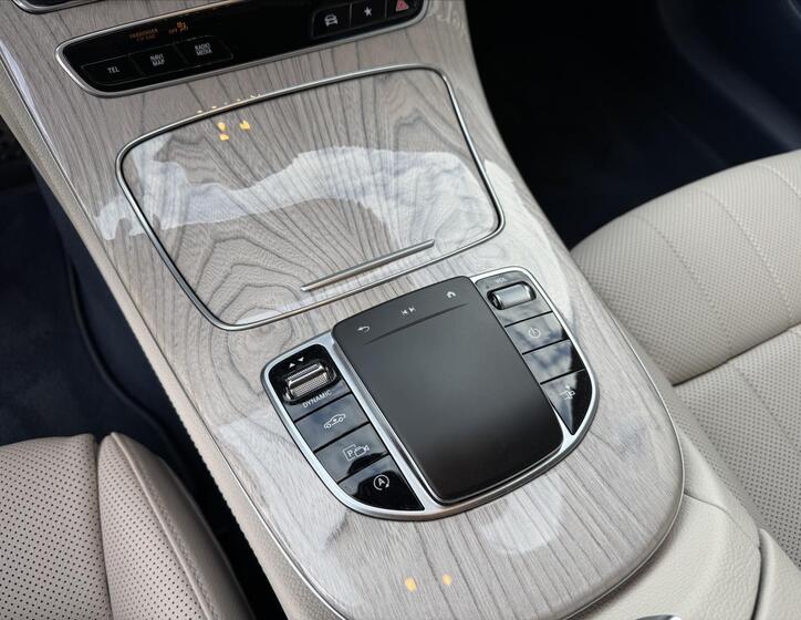 Mercedes-Benz Třídy E 23