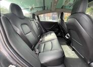 Tesla Model 3 32