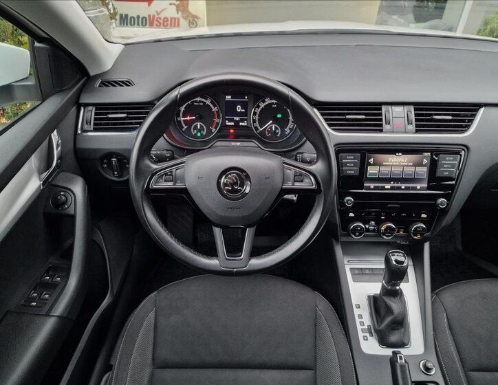Škoda Octavia 12